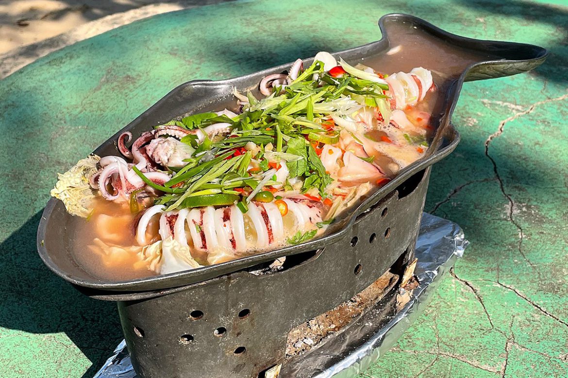 Haad Pluem Suk Restaurant - 001